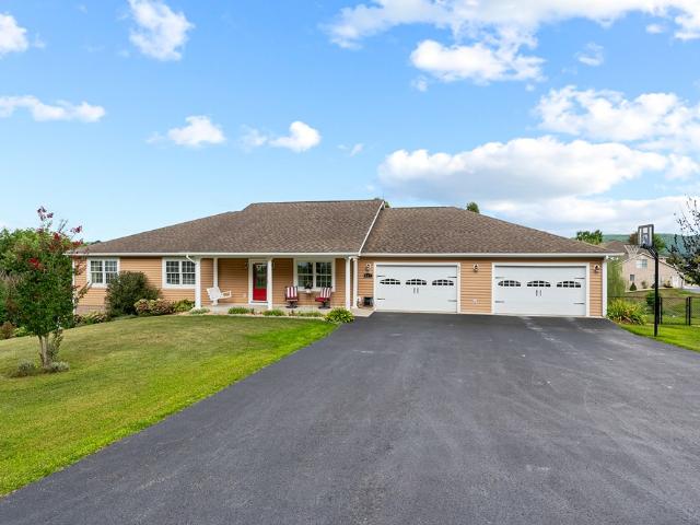 409 Whispering Pines Rd