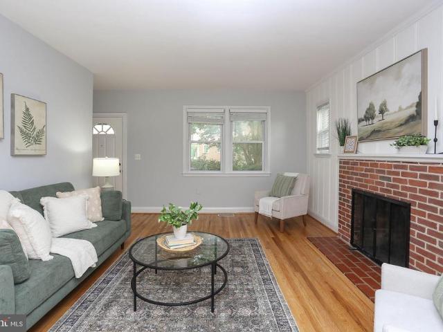 409 Wickham Road S