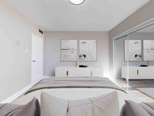 40 & 60 Pleasant Blvd 1 Bedroom Apartment for Rent at 40 Pleasant Blvd, Toronto, ON M4T 1J9 Deer Park