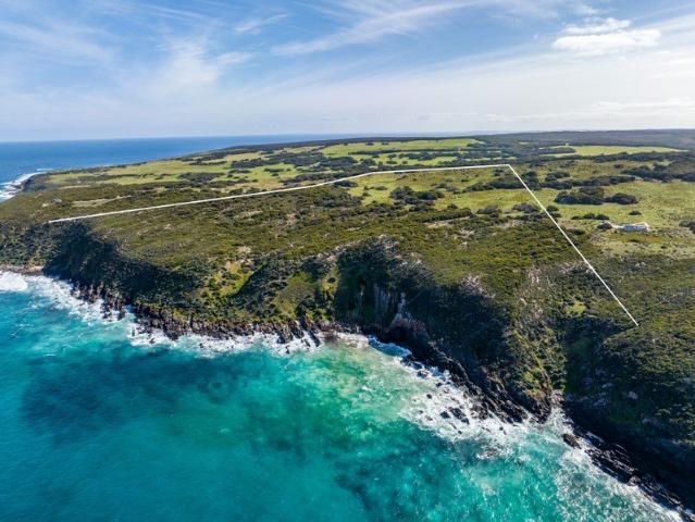 40.7 Ha of Kangaroo Island coast & 1 km approx. of absolute sea frontage. Flexible development approvals in place