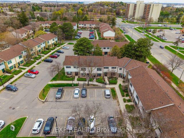 40 2779 Gananoque Drive, Mississauga | Sold, W13110 | Condos. Ca