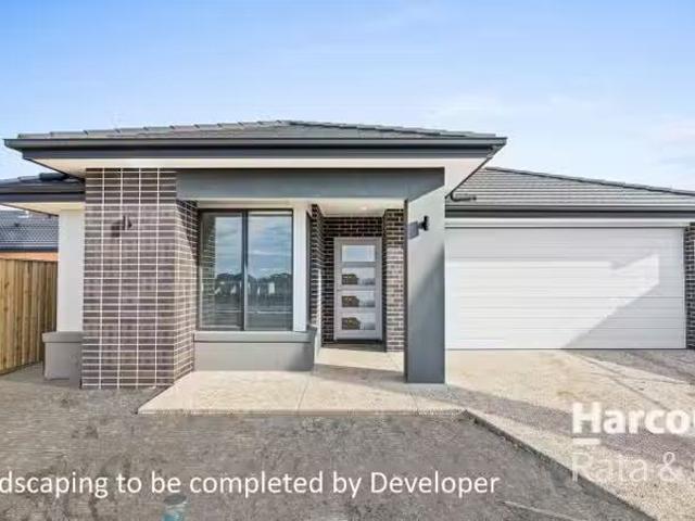 40 Tara Circuit, Donnybrook, VIC 3064 House for Rent