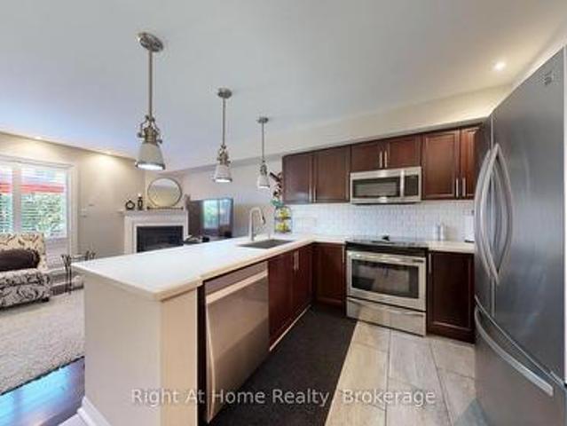 40 Torr Lane, Ajax Central, ON, L1S 7M9 townhouse for sale | Listing ID E13615 | Royal LePage