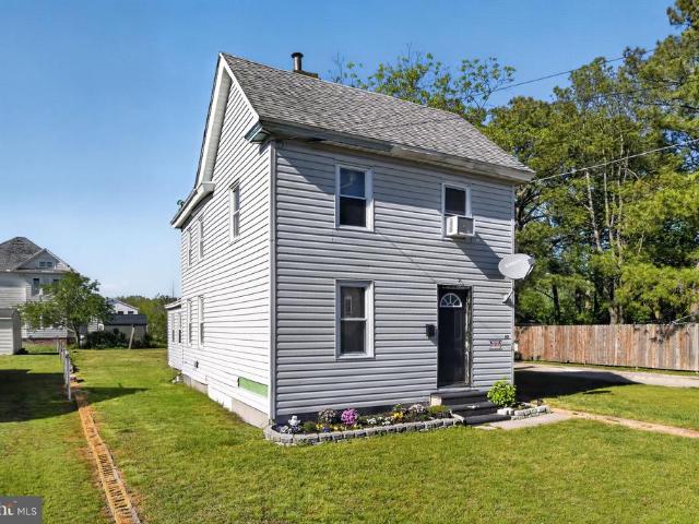 40 W Chesapeake Avenue