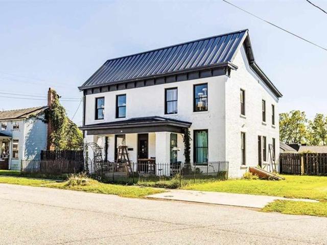 40 W 3rd St, Brookville, IN 47012