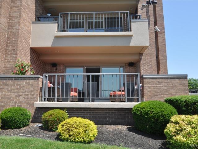 40 Waterfront Circle