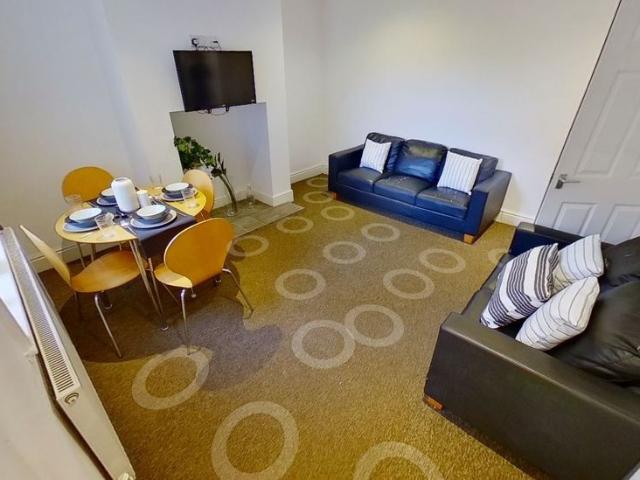 40 Woodborough Road, Nottingham NG3, 5 bed shared accommodation to rent, £3,142 pcm | PrimeLocation