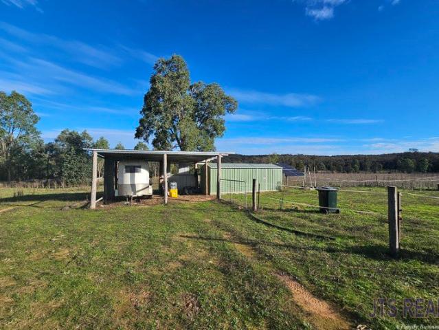 40 Acre Weekender
