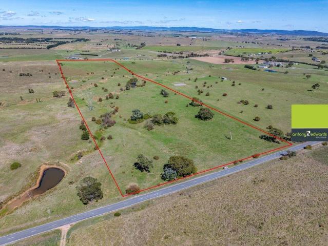 40 Acres, 3 Minutes to Town!