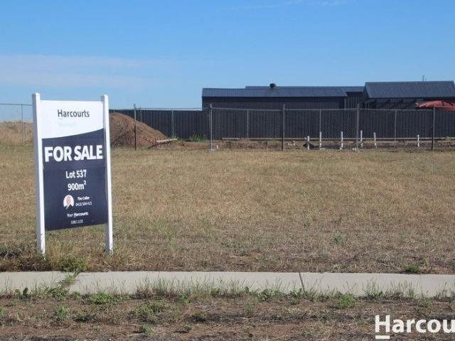 40 Arthur Drive Horsham