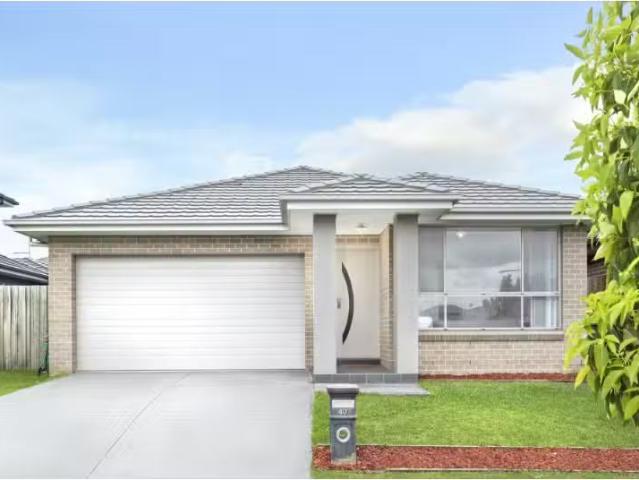40 Banfield Drive, Oran Park House for rent Listed by C21 The.