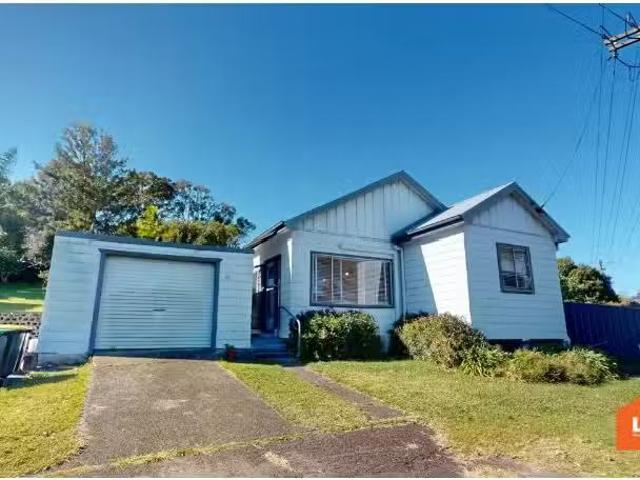 40 Bareki Road, Eleebana House for rent Listed by Leah Jay of.