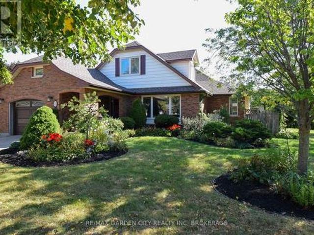 40 Belair Drive, St. Catharines Port Dalhousie, ON, L2N 6X9 house for sale | Listing ID X13148 | Royal LePage