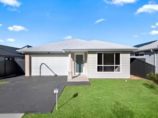 40 Bronzewing Street, TAHMOOR House for rent Listed by Leyana.