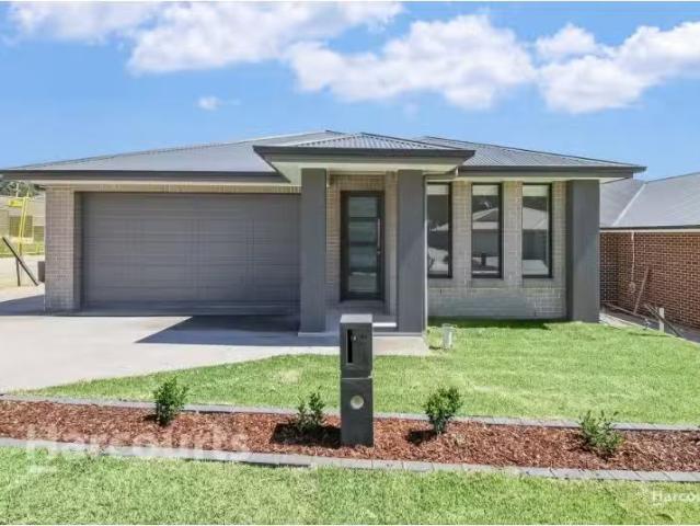 40 Burton Drive, Tahmoor House for rent Listed by Campbelltow.