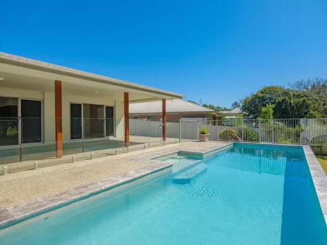 40 Bushland Drive, SOUTHSIDE, QLD 4570 House for Rent