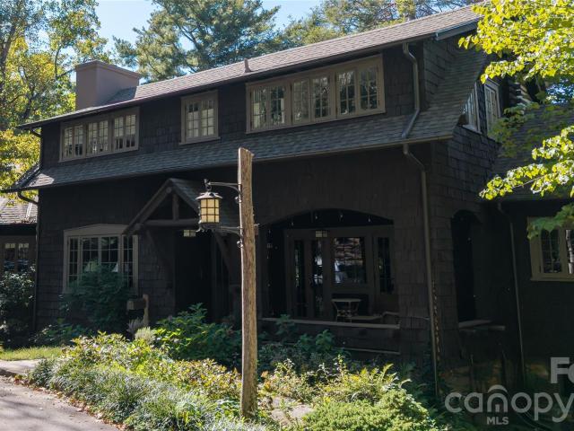 40 Canterbury Road N
