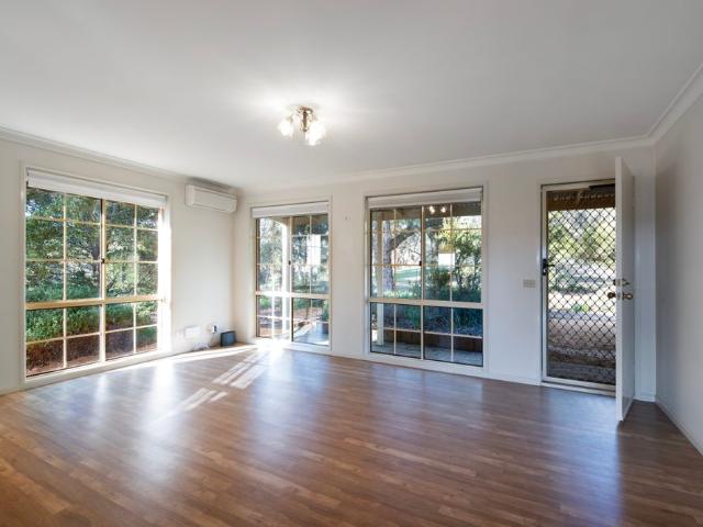 40 Cemetery Road, Elphinstone