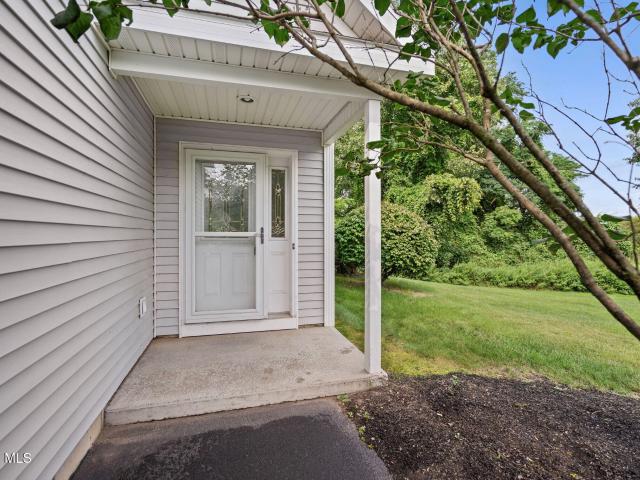 40 Cobblestone Court