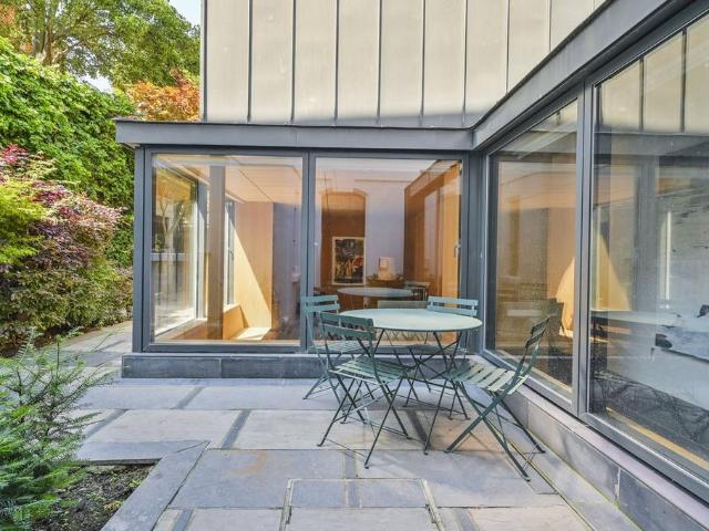 40 Clerkenwell Close, London, EC1R 0AZ, United Kingdom | 3 bed house for rent #140399742 | Rentberry