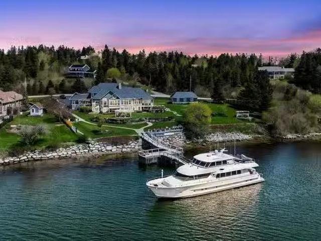 40 Crouchers Point Road, Glen Haven, NS, B3Z 2W4 Luxury Hous.