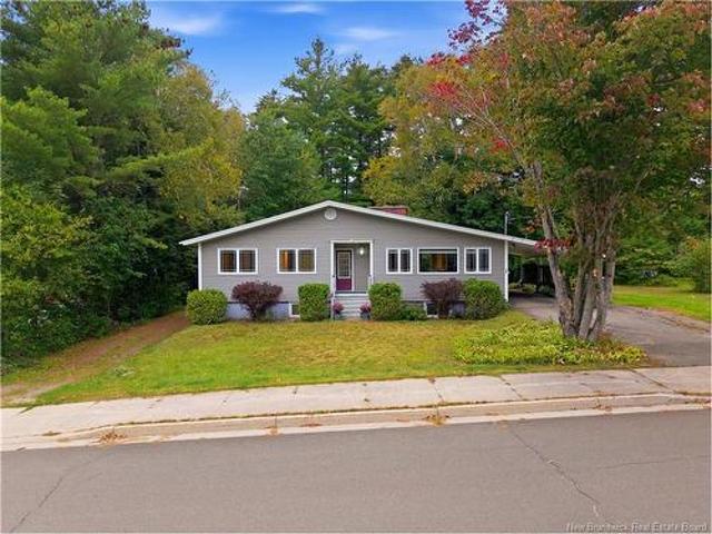 40 Dewitt Acres, Fredericton, NB, E3A 6S2 house for sale | Listing ID NB148400 | Royal LePage