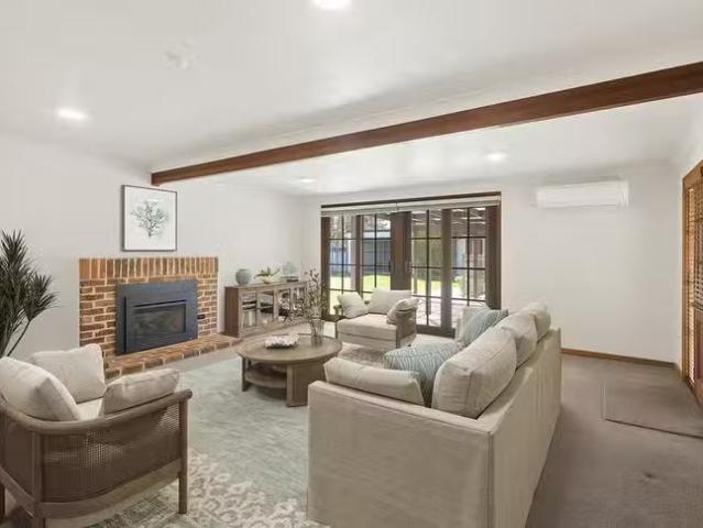 40 Dobbie Avenue, East Corrimal, NSW 2518