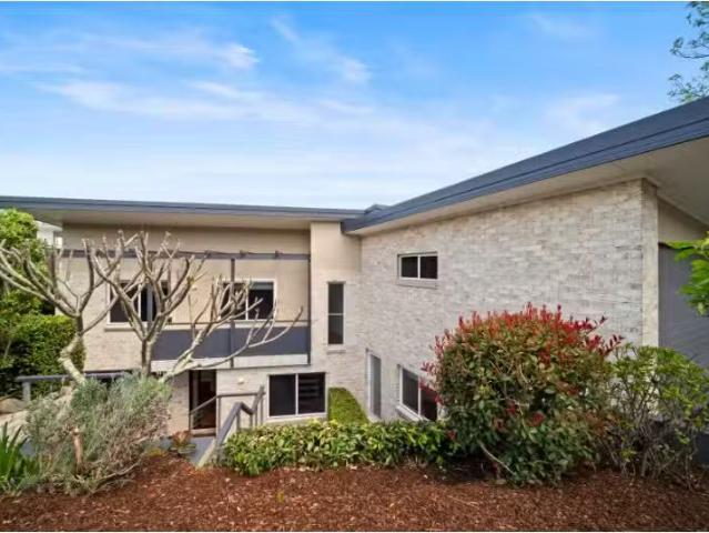 40 Dresden Avenue, Beacon Hill House for rent Listed by Kathe.