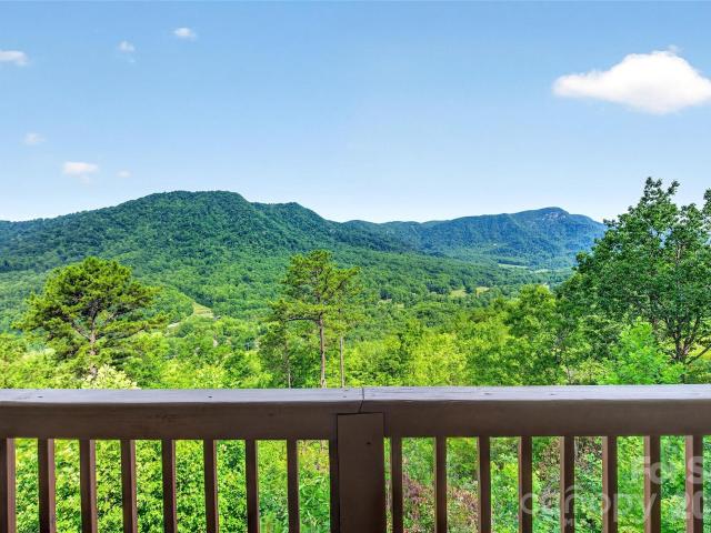 40 E Valley View Drive