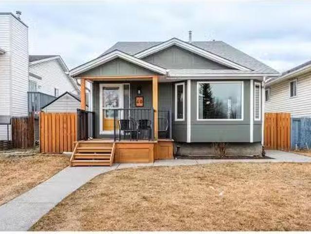 40 Erin Meadow Way Se, Calgary, AB, T2B 3A2 house for sale.
