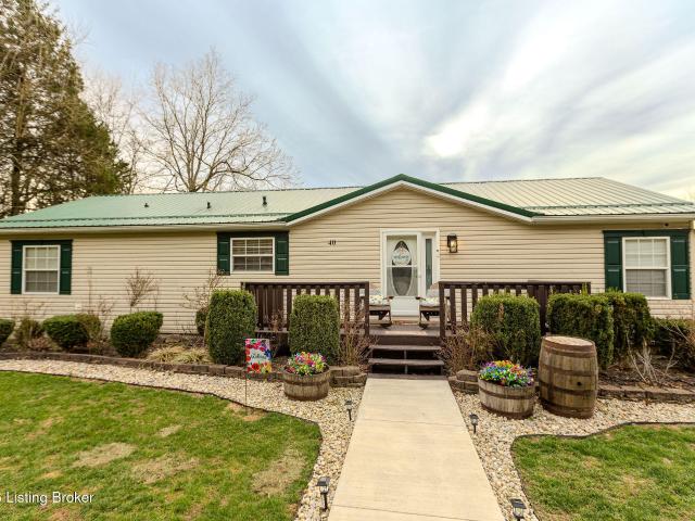 40 Flamingo Ln