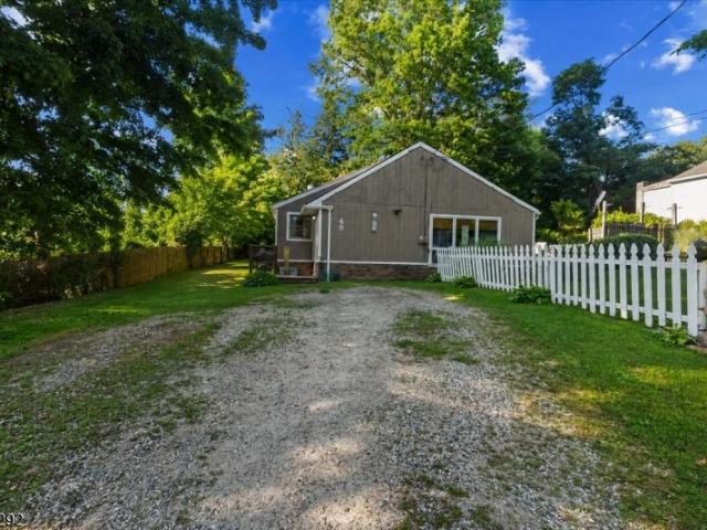 40 Glenridge Rd
