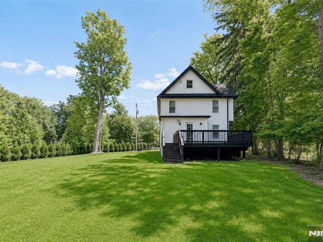 40 Grant Avenue, Cresskill, US, NJ