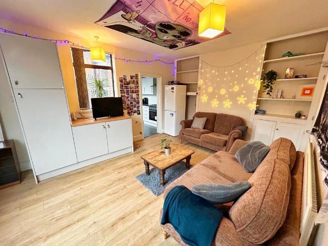 40 Harefield Road, Ecclesall 1 bed in a house share to rent £399 pcm £92 pw