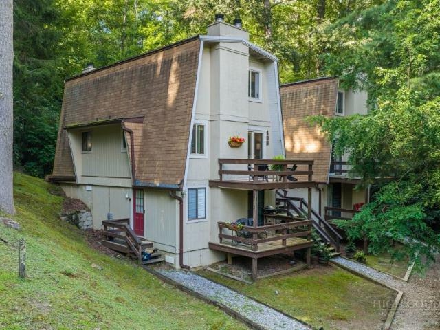 40 Hemlock Hills A