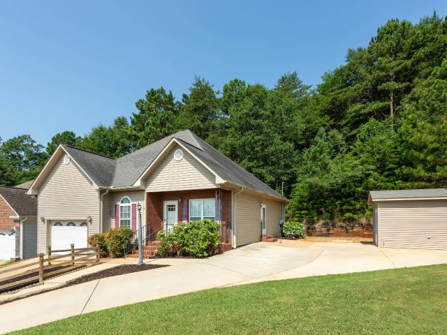 40 Hickory Hills Circle