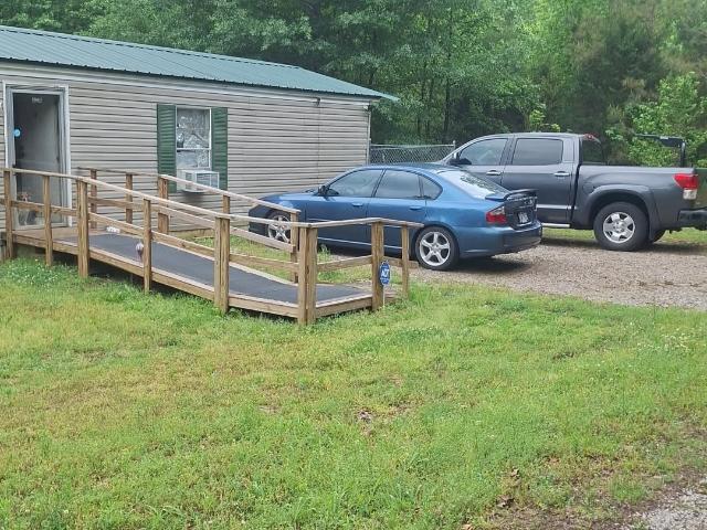 40 Luther Ln