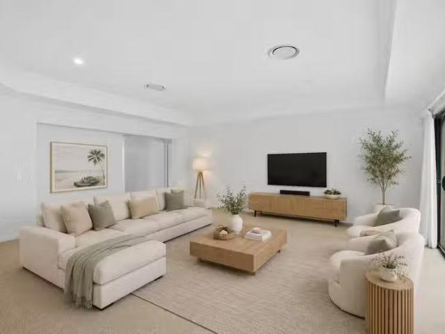 40 Martingale Circuit, Robina, QLD 4226 House for Rent