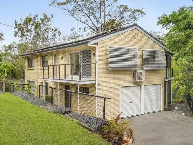 40 Marland Street, Kenmore, QLD 4069
