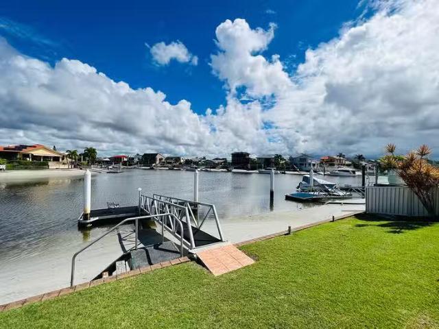 40 Oxley Drive, Paradise Point, QLD 4216