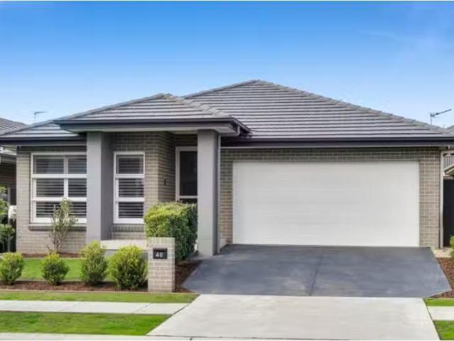 40 Pekin Street, Spring Farm House for rent Listed by Leasing.