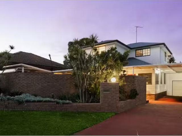 40 Riga Avenue, GREENACRE House for rent Listed by Rhett Lang.