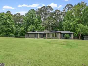 40 Round Lake Road