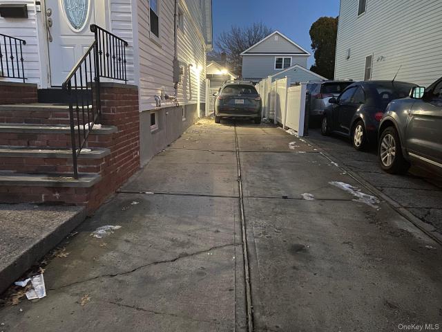 40 S 16th St, New Hyde Park, NY 11040 | MLS #987279