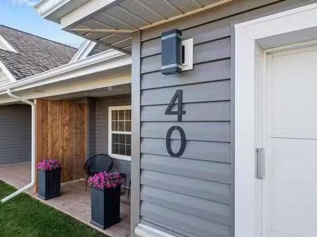 40 Samantha Lane, Cornwall, PE, C0A 1H0 house for sale List.