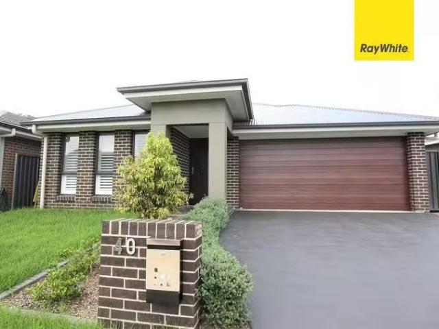 40 Silverton Street, Gregory Hills, NSW 2557