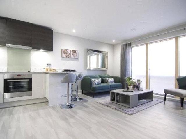 40 Stoke Road, Slough, Berkshire SL2, 2 bed flat to rent, £1,600 pcm | PrimeLocation