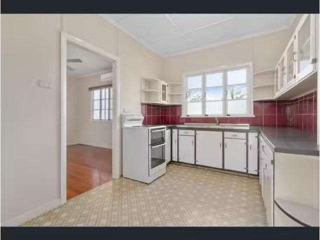 40B Abingdon Street, WOOLLOONGABBA Property for rent Listed b.