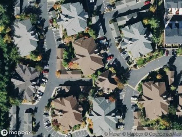 40th Ave W 8 202