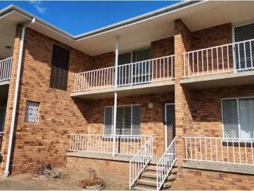 4/104 Denison Street, Tamworth Apartment for rent Listed by C.